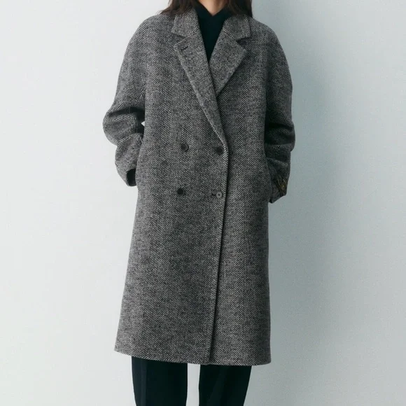 Aritzia slouch in herringbone Black and white wool Coat - Picture 1 of 14